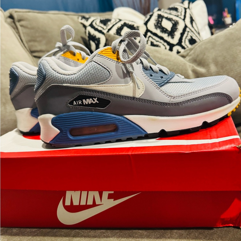 Nike Mens Air Max Gray and Blue Sneakers Size 7